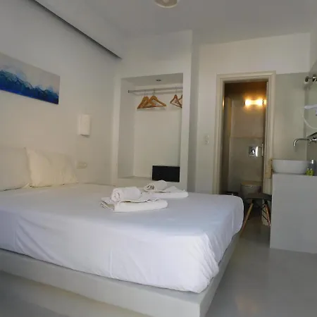 Livin Santorini - Center *