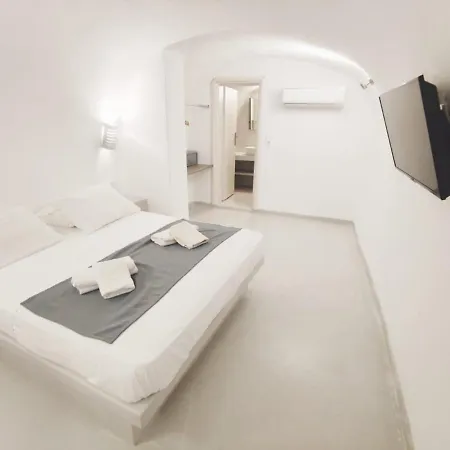 Livin Santorini - Center * Santorini Island