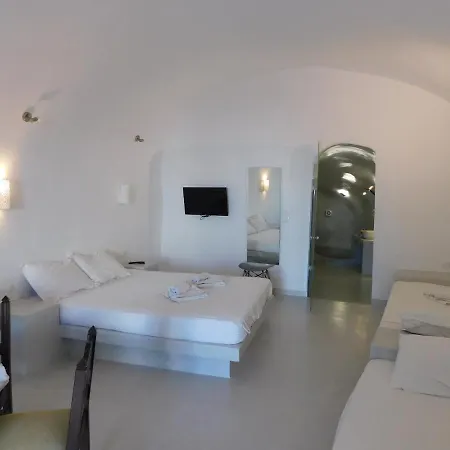 Livin Santorini - Center Apartament